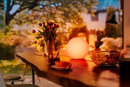 Eve Flare - przenośna lampka LED sterowana aplikacją (technologia Thread)