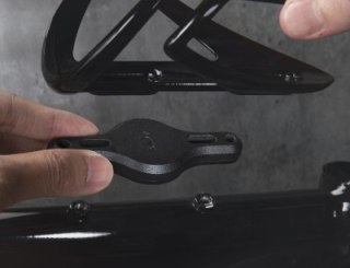 Laut Bike Tag Bottle Mount - rowerowy uchwyt do AirTag do montażu pod uchwytem na bidon (black)