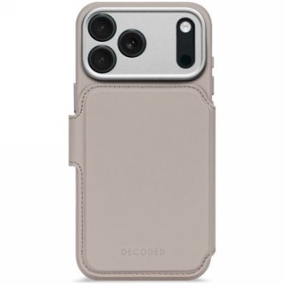 Decoded Leather Detachable Wallet - skórzana obudowa ochronna do iPhone 17 Pro Max kompatybilna z MagSafe (solid clay)