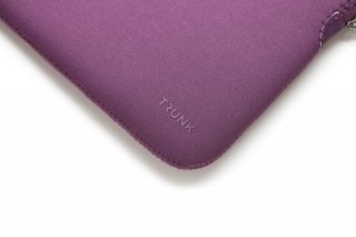 Trunk 13" MacBook Sleeve - neoprenowe etui ochronne do MacBook 13" (plum purple) [eol]