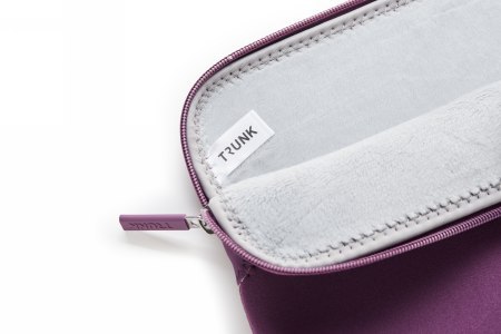 Trunk 13" MacBook Sleeve - neoprenowe etui ochronne do MacBook 13" (plum purple) [eol]