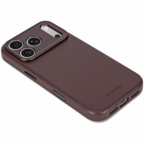 Decoded Leather Backcover - skórzane etui do iPhone 18 Pro / 17 Pro kompatybilne z MagSafe (chocolat brown)
