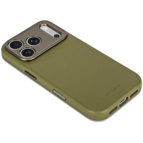 Decoded Leather Backcover - skórzane etui do iPhone 18 Pro Max / 17 Pro Max kompatybilne z MagSafe (moss green)
