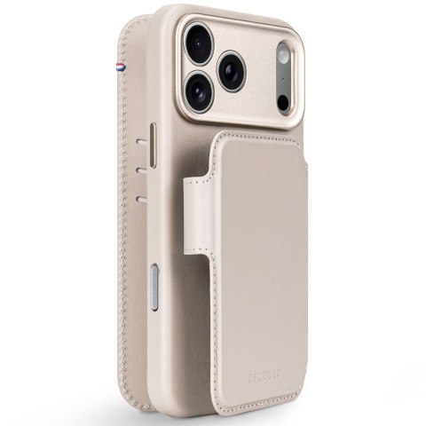 Decoded Leather Detachable Wallet - skórzane etui do iPhone 18 Pro / 17 Pro kompatybilne z MagSafe (taupe)