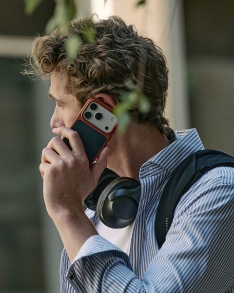 Troubadour Modular Leather Case - etui skórzane do iPhone 18 Pro / 17 Pro kompatybilne z MagSafe (basalt)