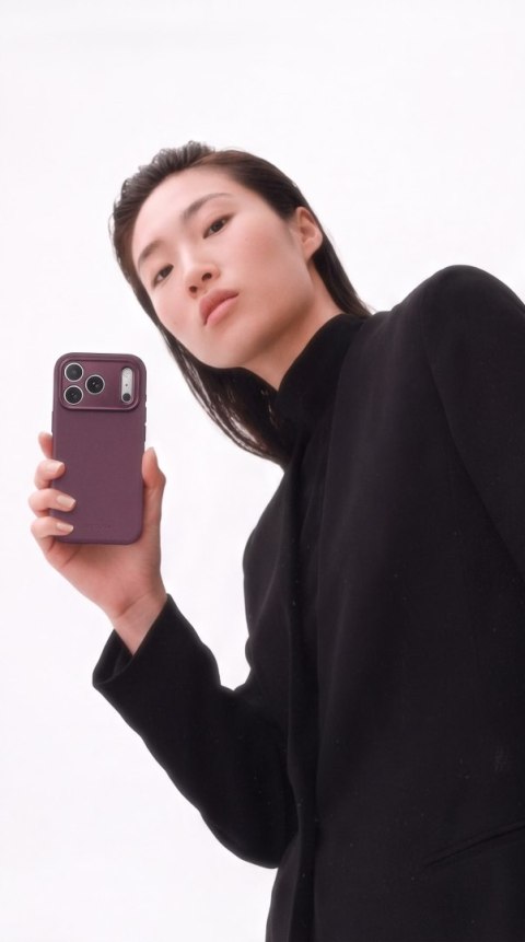 Decoded AntiMicrobial Silicone Backcover - etui do iPhone 18 Pro / 17 Pro kompatybilne z MagSafe (plum)