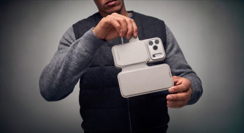 Decoded Leather Detachable Wallet - skórzane etui do iPhone 18 Pro / 17 Pro kompatybilne z MagSafe (taupe)